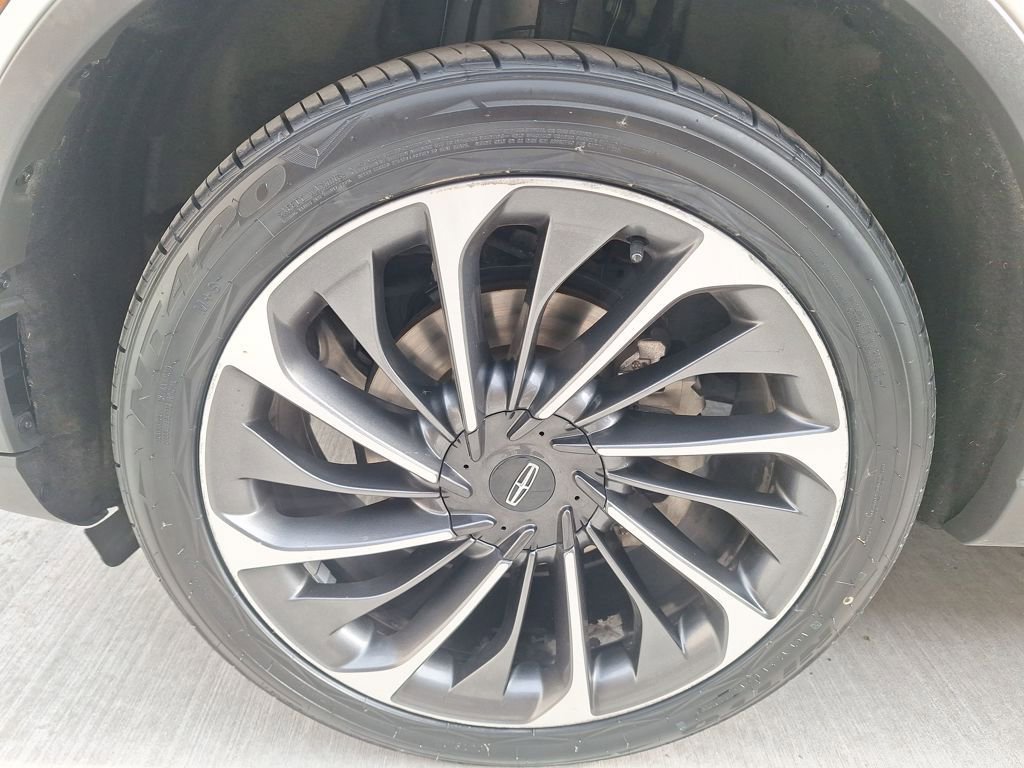 Used 2020 Lincoln Aviator Reserve w/ Equipment Group 202A image 28