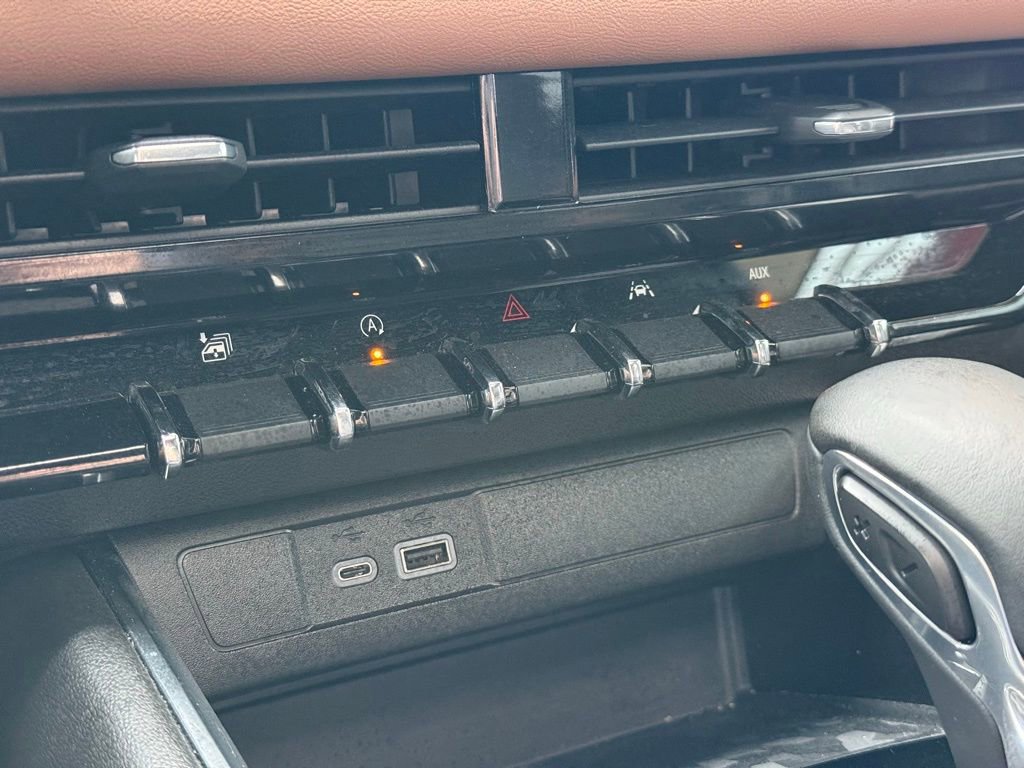 Used 2023 GMC Canyon AT4 w/ AT4 Premium Package image 27