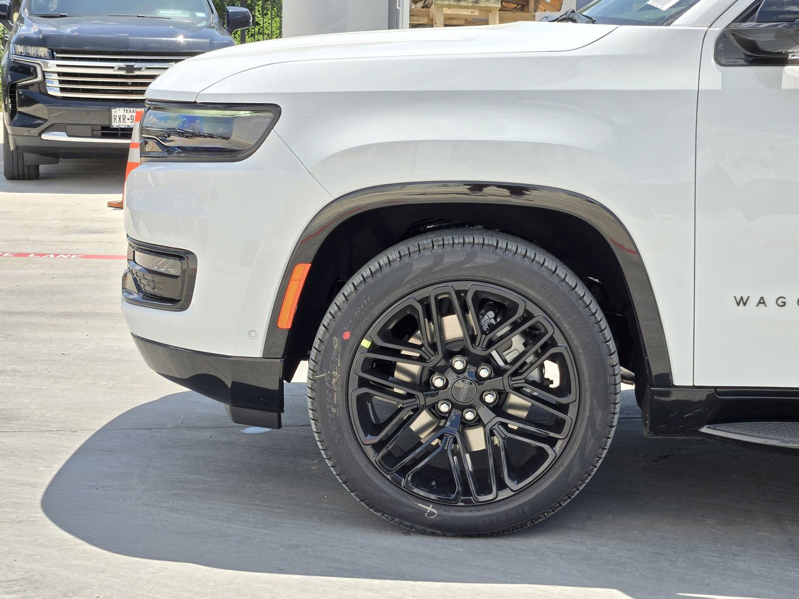 New 2025 Jeep Wagoneer L Series II w/ Premium Group I image 9