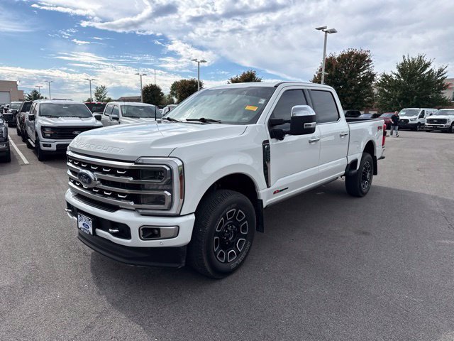 Used 2024 Ford F350 Platinum AWD/4WD image 3