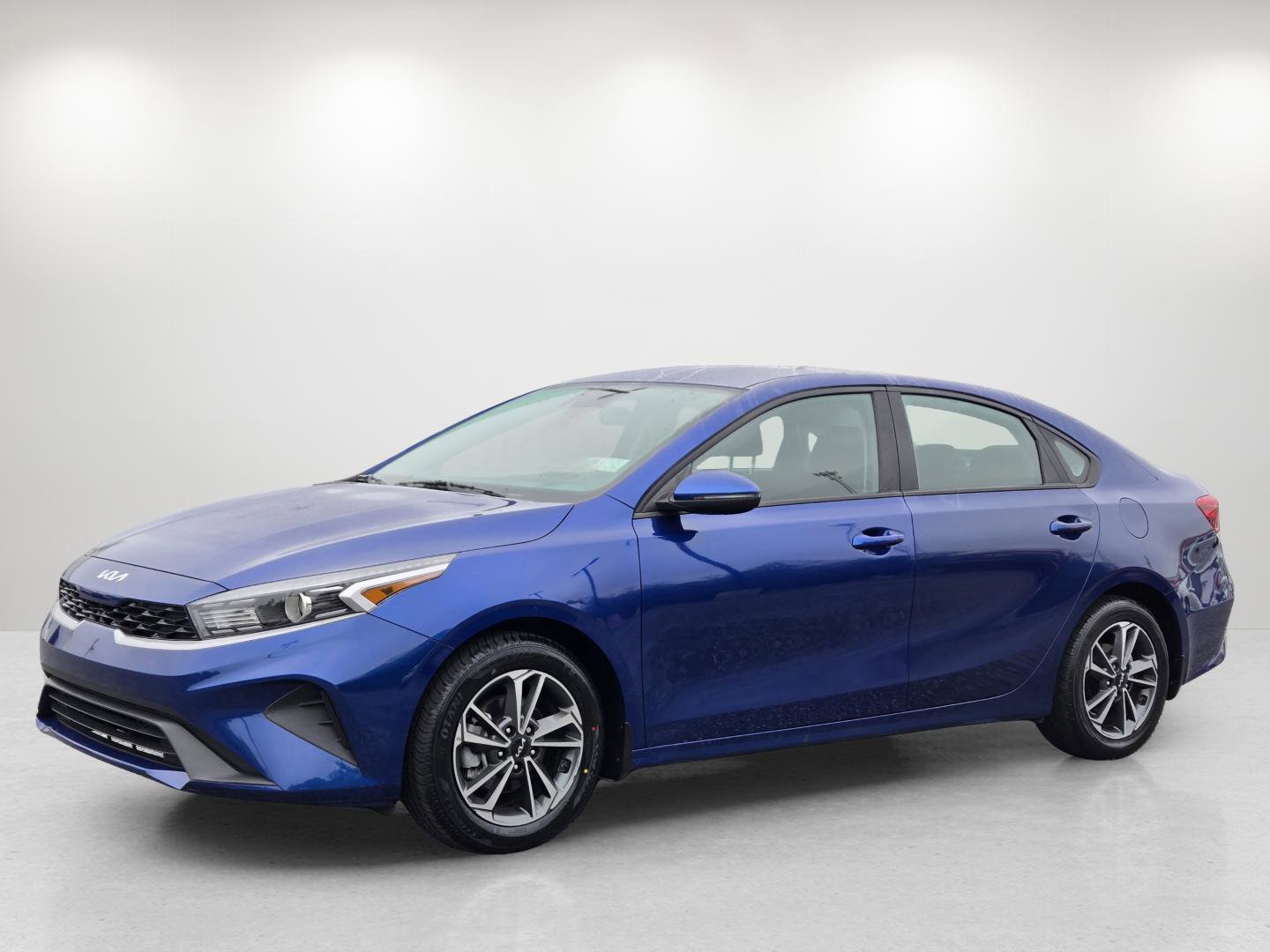Used 2024 Kia Forte LXS w/ LXS Technology Package image 1