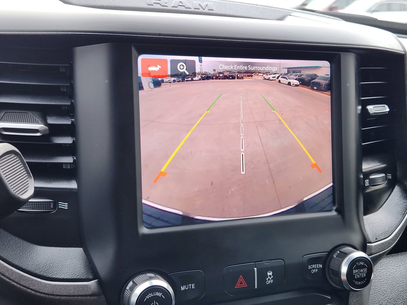 Used 2024 RAM 3500 Tradesman w/ Chrome Appearance Group image 20