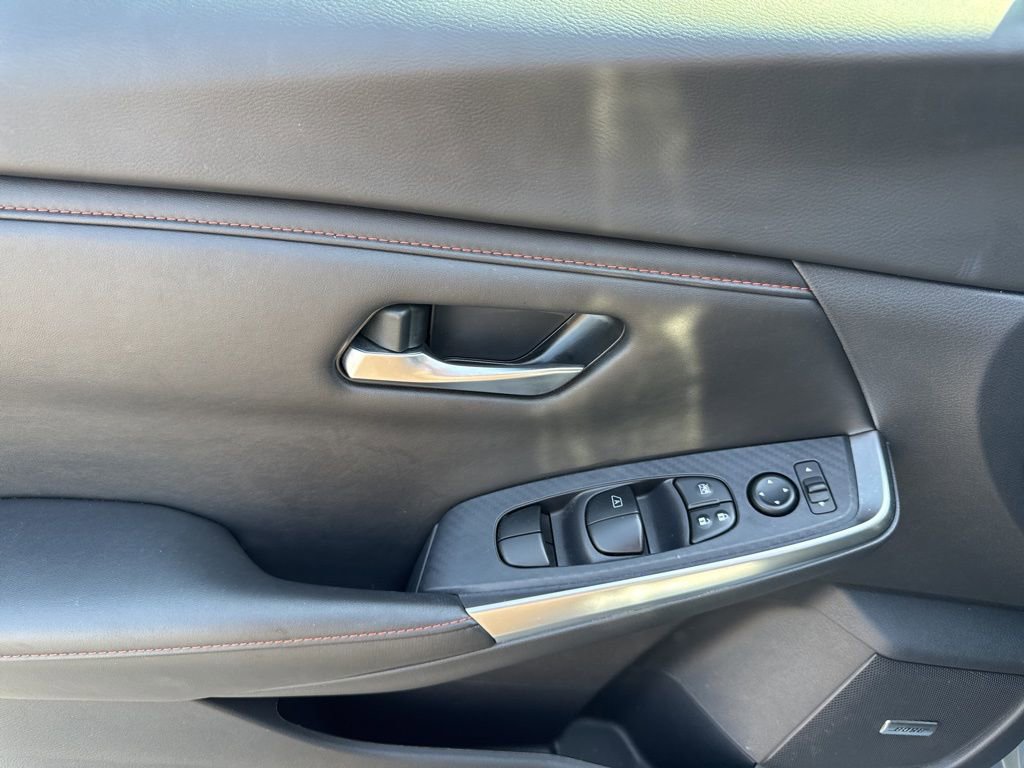 Used 2024 Nissan Sentra SR w/ SR Premium Package image 17