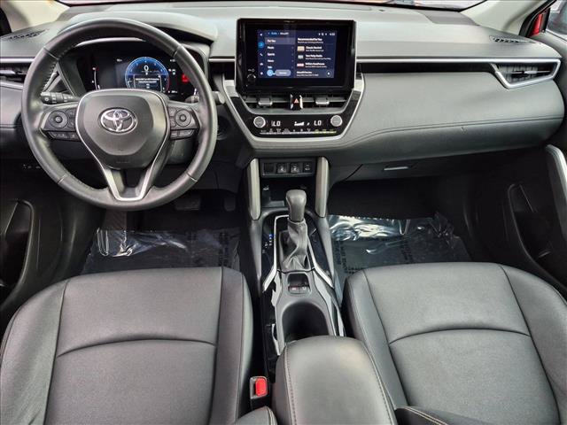 Used 2024 Toyota Corolla Cross XLE FWD image 15