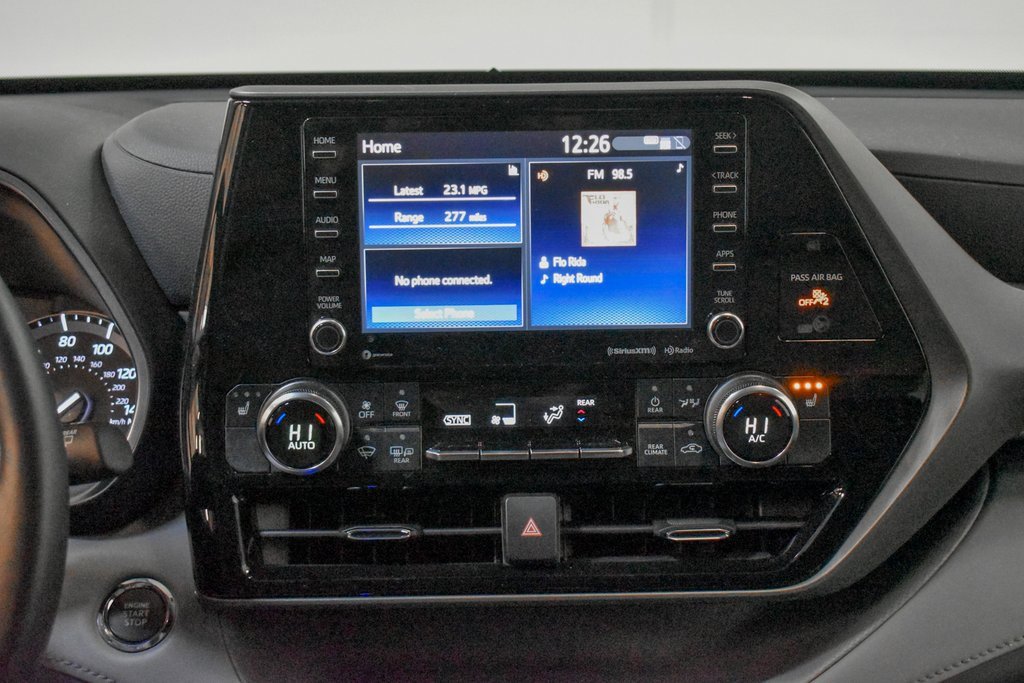 Used 2022 Toyota Highlander XLE image 14