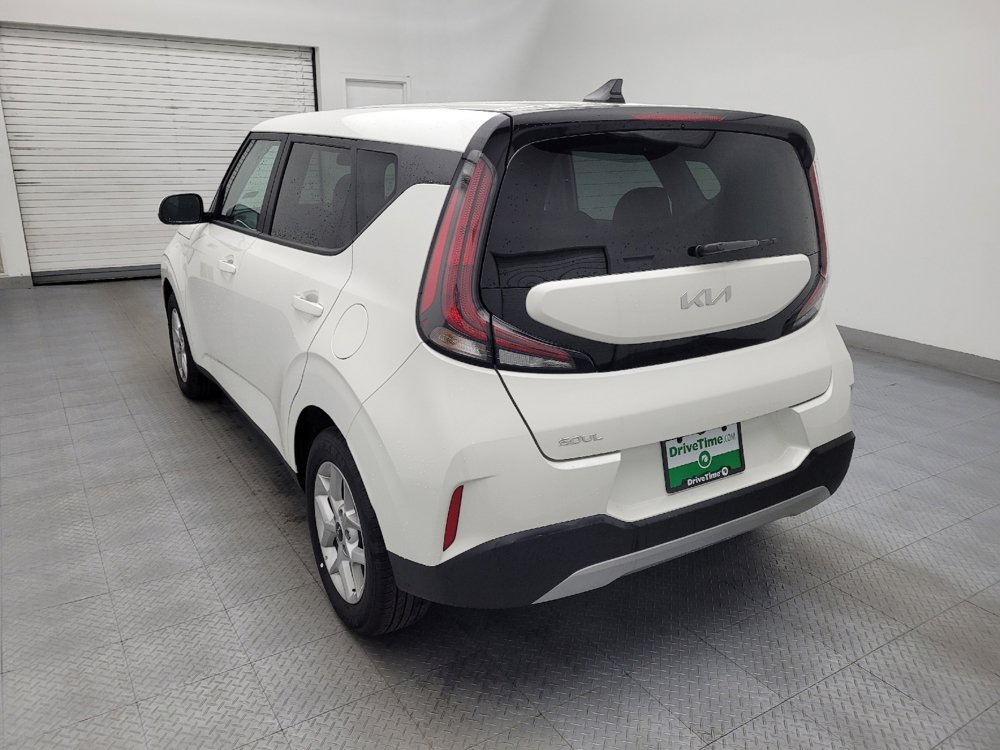 Used 2025 Kia Soul LX image 6