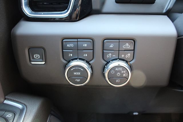 Used 2024 GMC Sierra 1500 Denali AWD/4WD image 11