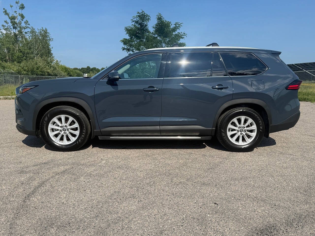 Used 2026 Toyota Grand Highlander AWD Hybrid image 2