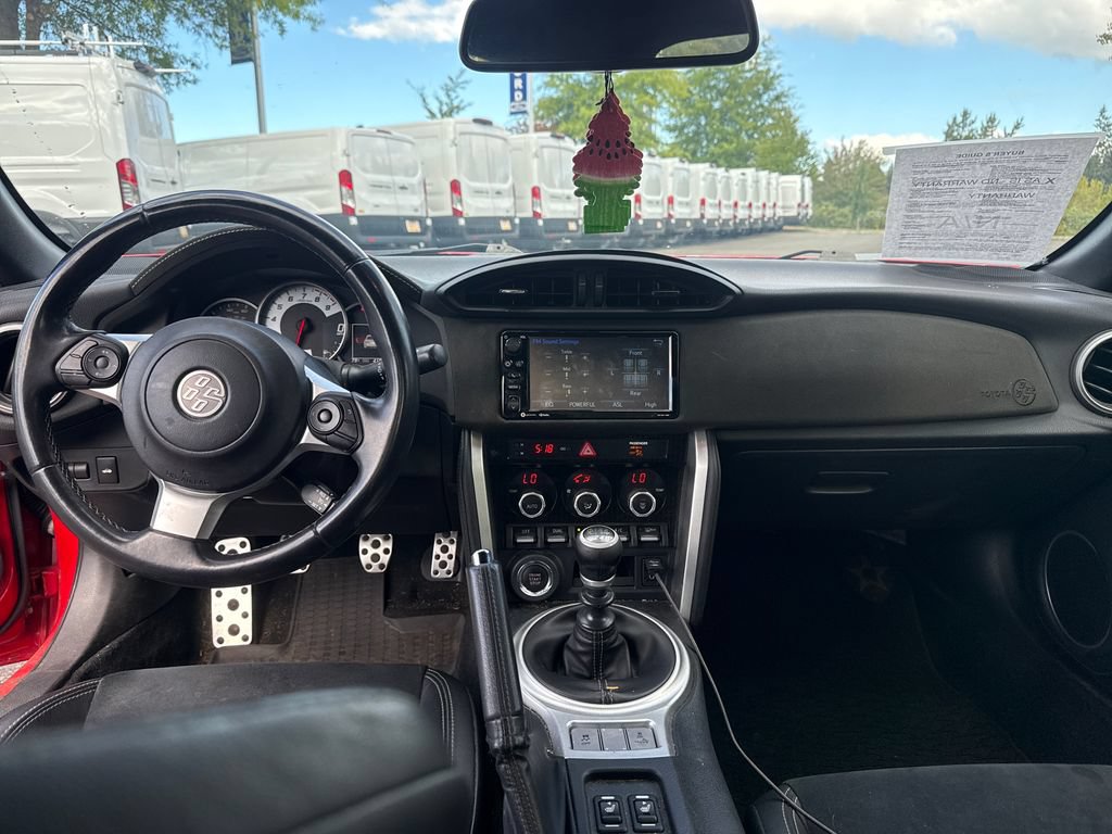 Used 2019 Toyota 86 RWD image 16