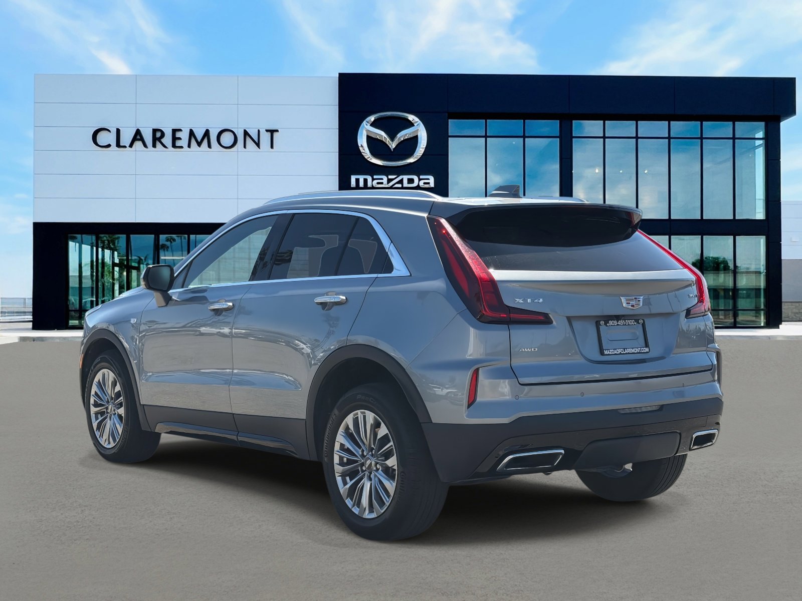 Used 2024 Cadillac XT4 Premium Luxury image 6