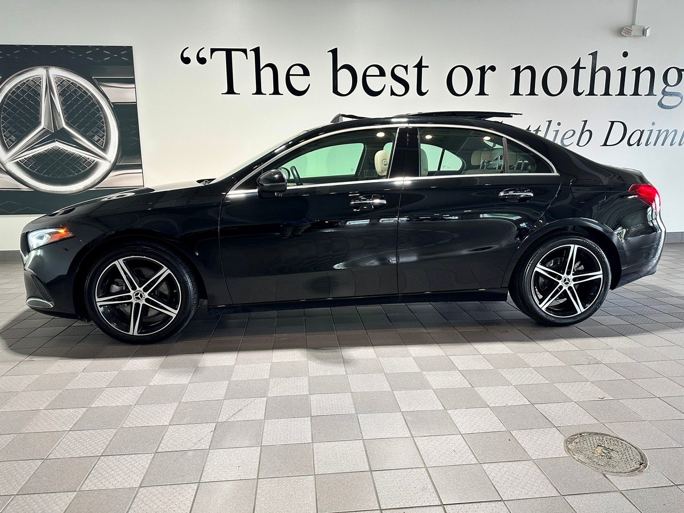 Certified 2022 Mercedes-Benz A 220 4MATIC image 7
