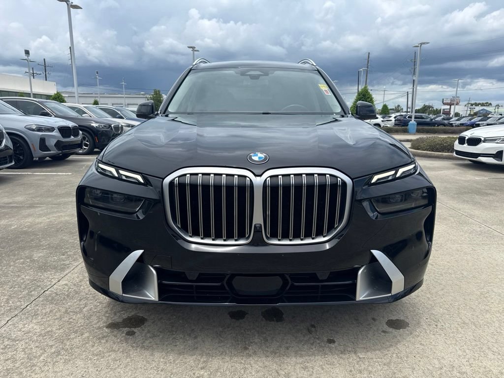 Used 2024 BMW X7 xDrive40i w/ Premium Package AWD/4WD image 8