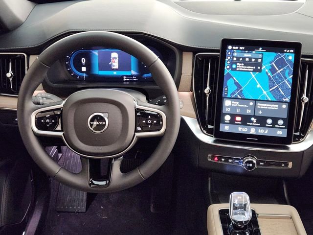 New 2025 Volvo XC90 T8 Core image 27