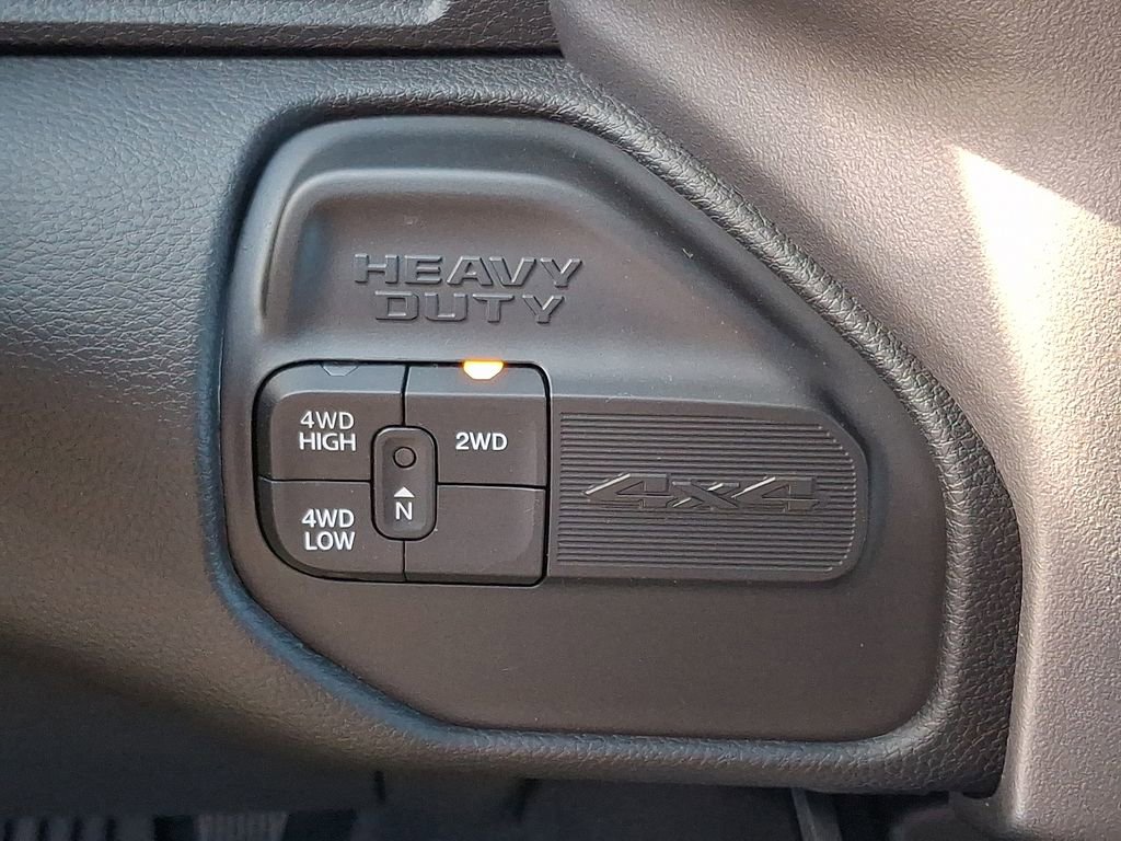 Used 2024 RAM 2500 Big Horn w/ Towing Technology Group AWD/4WD image 25