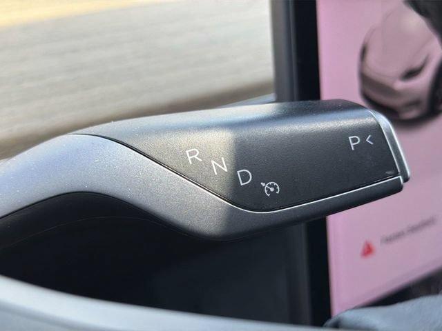Used 2021 Tesla Model Y Long Range AWD/4WD image 18