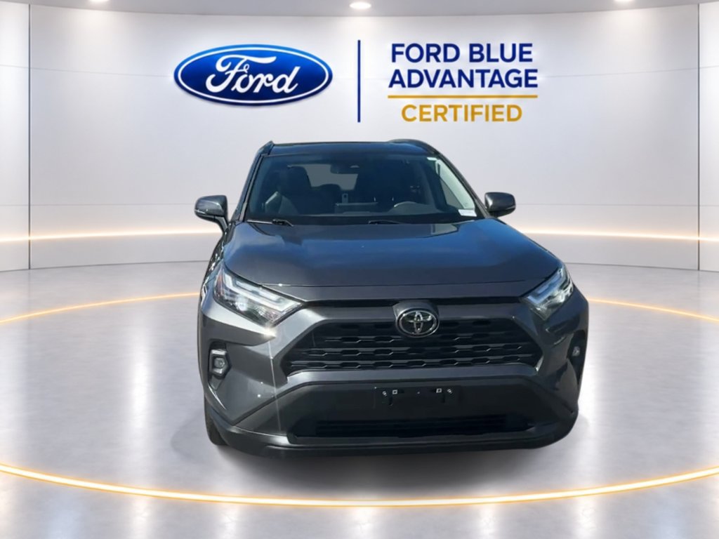 Used 2023 Toyota RAV4 XLE Premium AWD/4WD image 4
