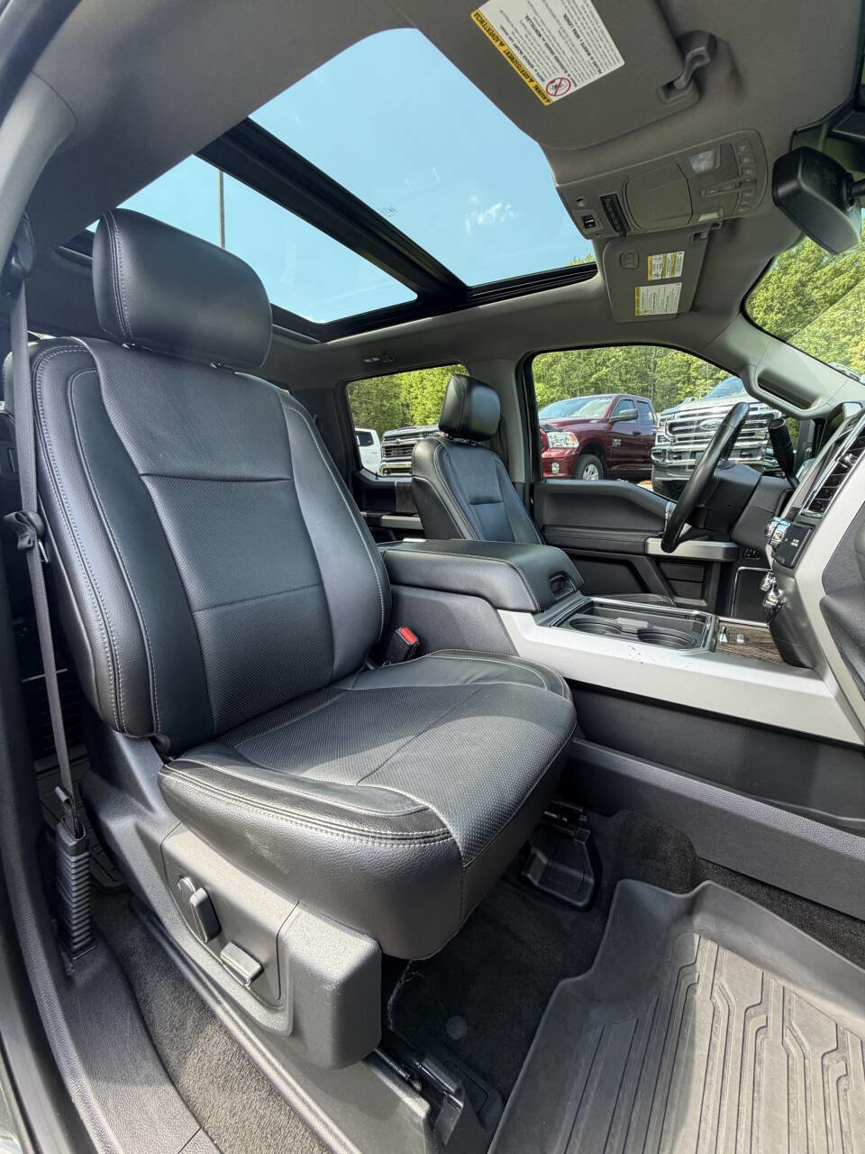 Used 2017 Ford F250 Lariat w/ Lariat Ultimate Package AWD/4WD image 38