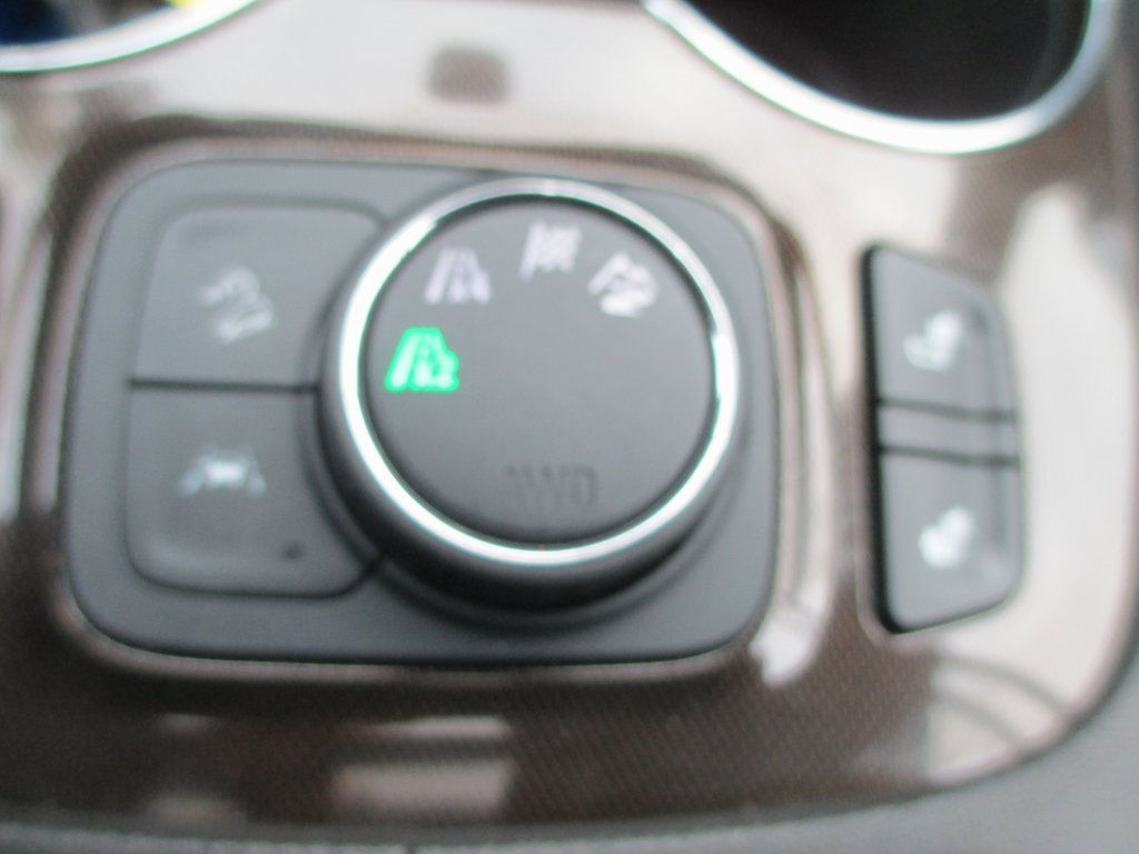 Used 2021 GMC Acadia AT4 w/ LPO, Floor Liner Package image 28