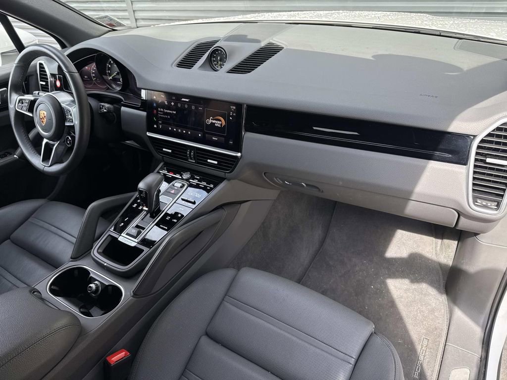 Certified 2023 Porsche Cayenne image 17