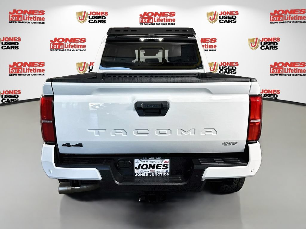 Used 2024 Toyota Tacoma SR5 AWD/4WD image 14