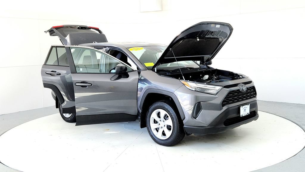 Used 2023 Toyota RAV4 LE AWD/4WD image 12
