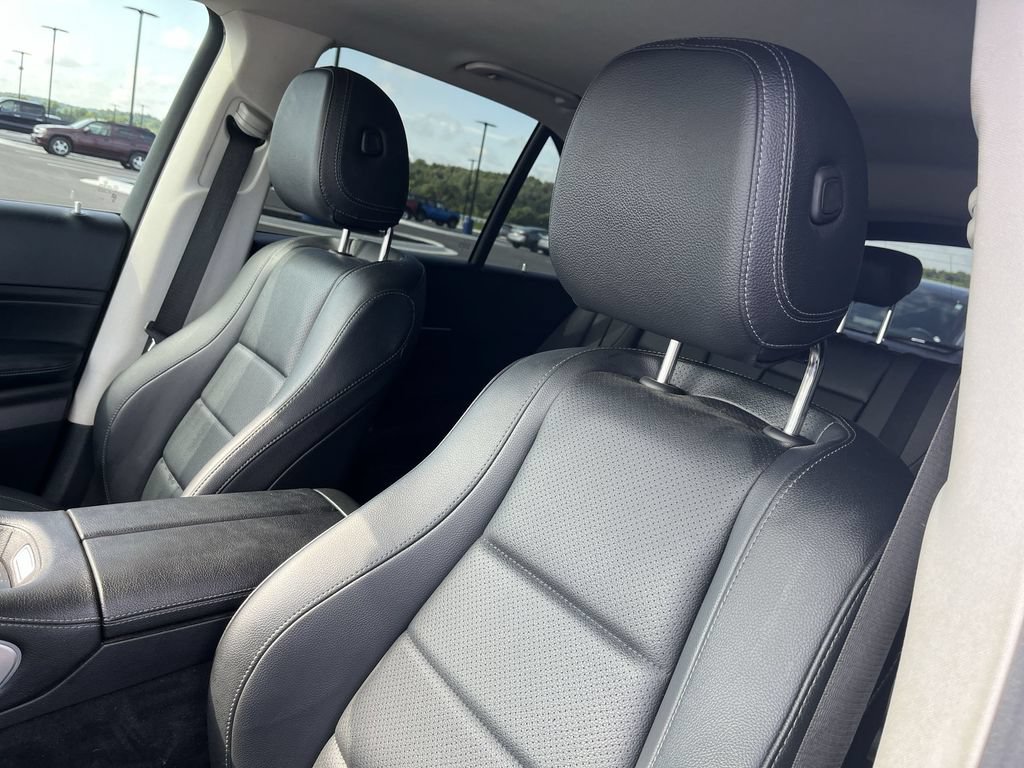 Used 2024 Mercedes-Benz GLE 350 4MATIC image 11