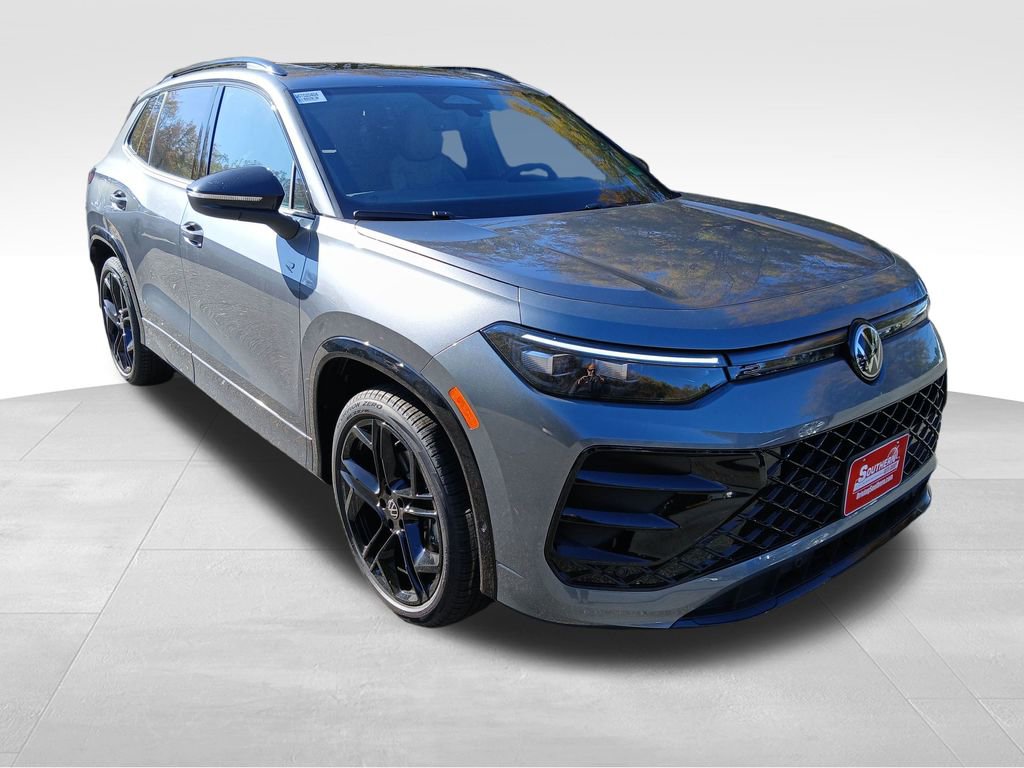 New 2026 Volkswagen Tiguan SE R-Line image 7