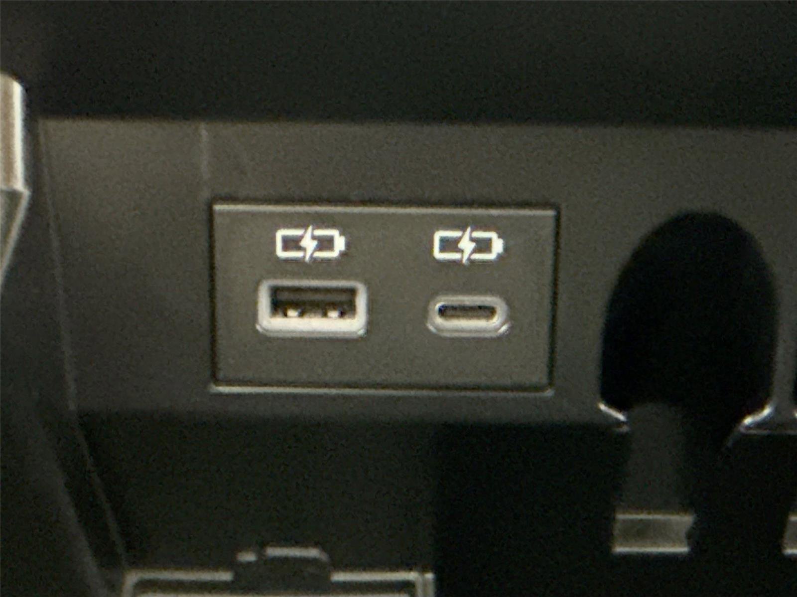 Used 2025 Toyota Tundra Platinum image 42