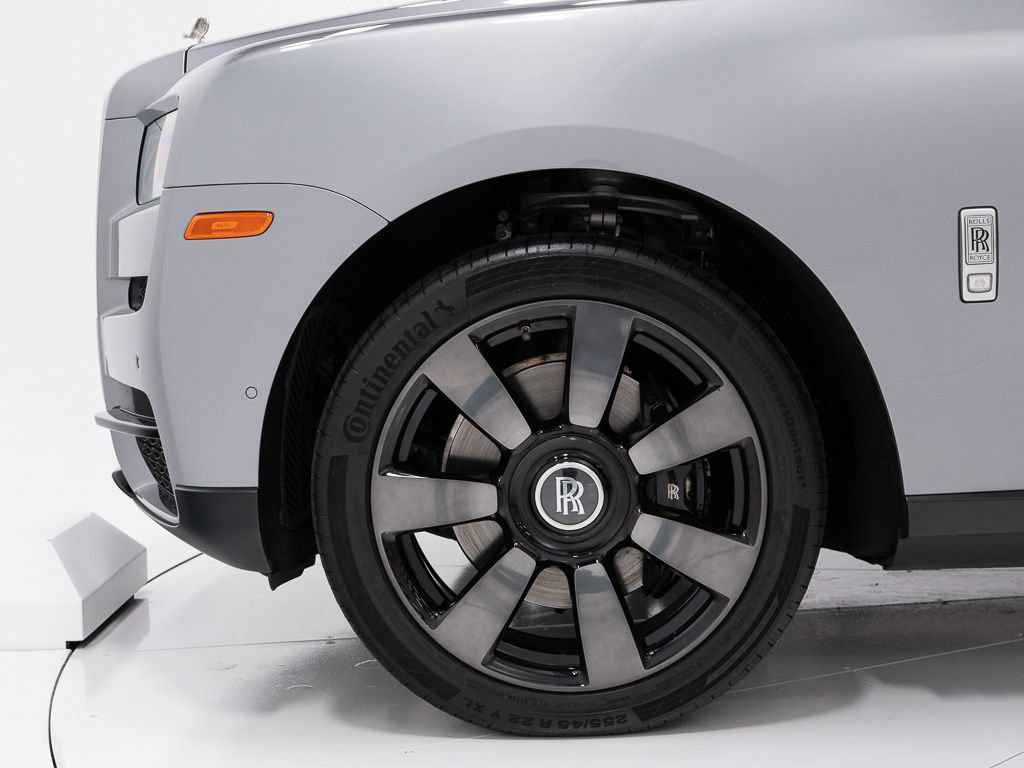 Certified 2023 Rolls-Royce Cullinan w/ Dark Exterior Package AWD/4WD image 49