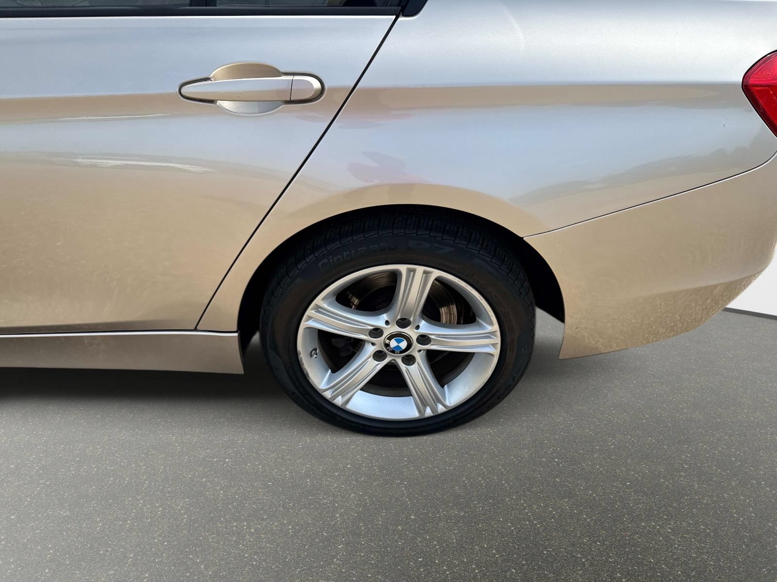Used 2015 BMW 328i Sedan RWD image 10