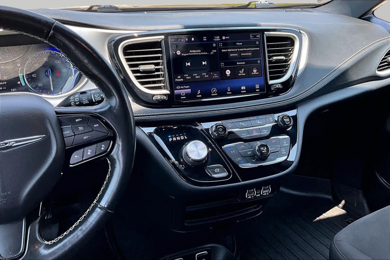 Used 2021 Chrysler Pacifica Touring w/ S Appearance Package FWD image 7