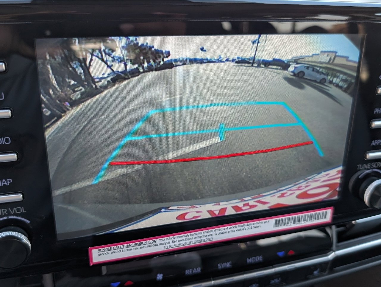 Used 2024 Toyota Sienna XLE image 7