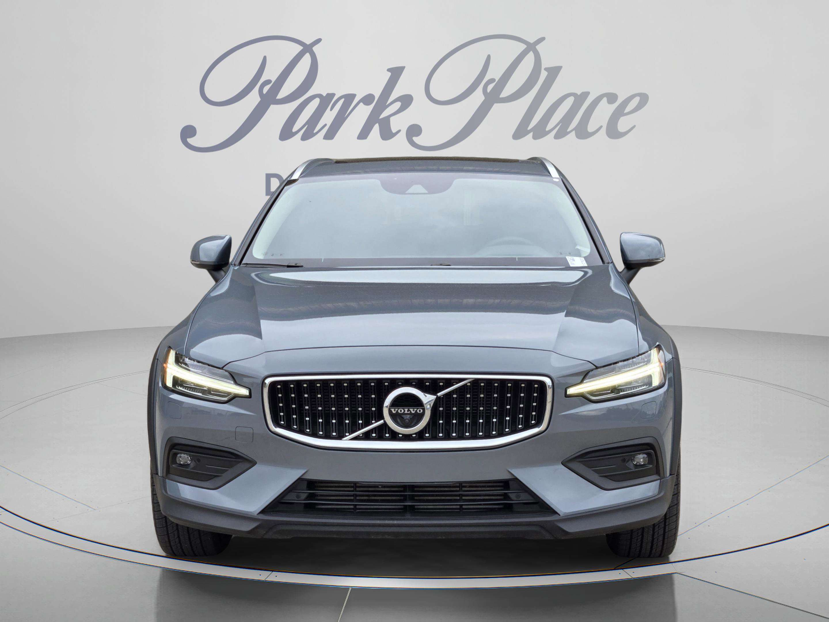 Used 2022 Volvo V60 T5 Cross Country w/ Advanced Package AWD/4WD image 9
