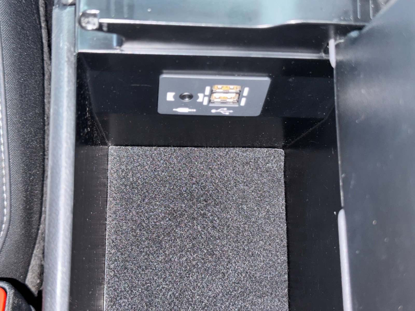 Used 2022 Lexus UX 200 image 29