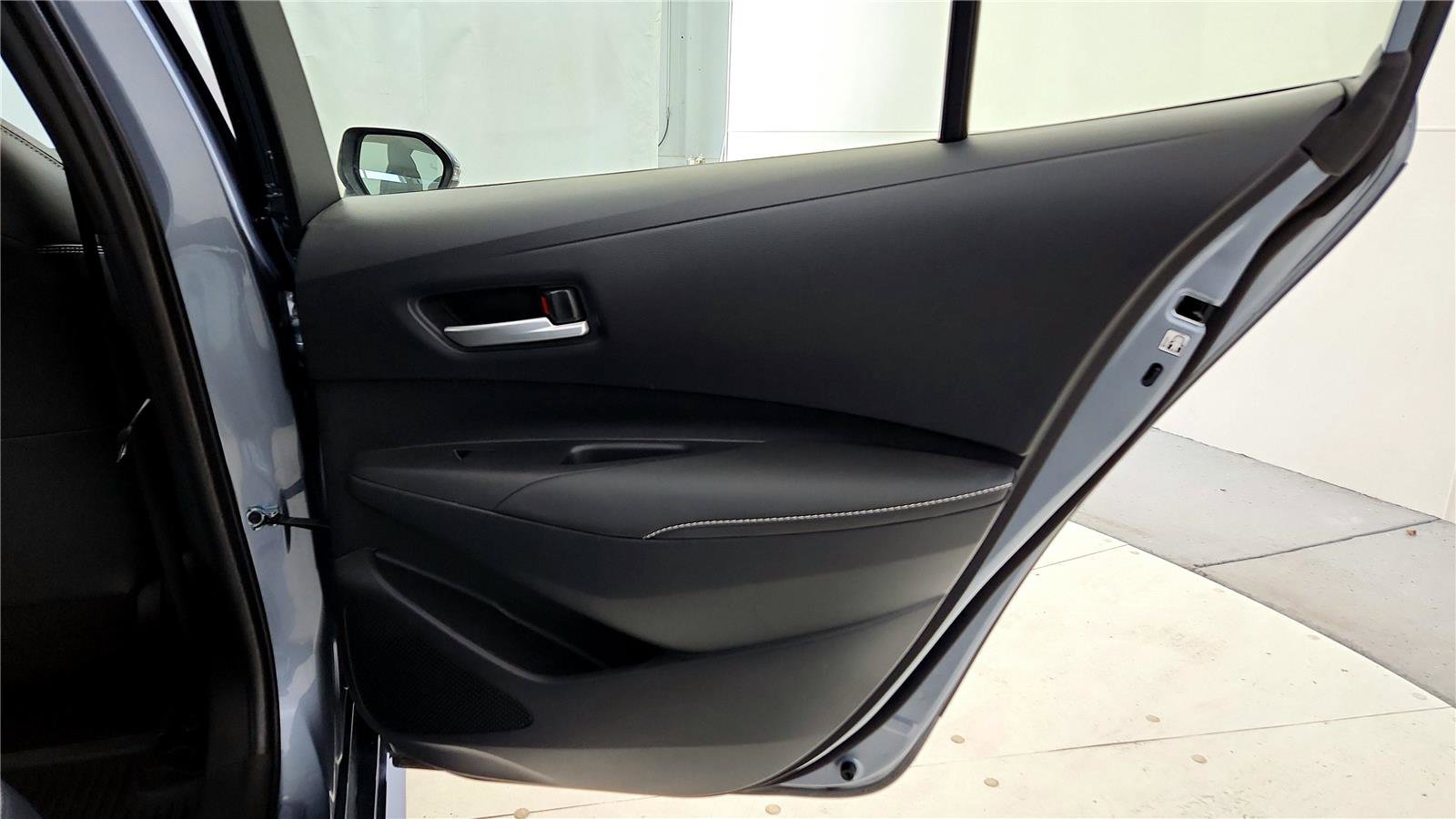 Certified 2025 Toyota Corolla XLE image 19