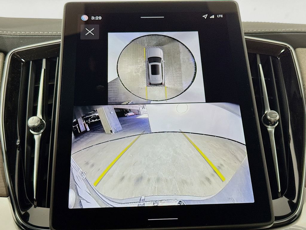 New 2026 Volvo XC90 B6 Plus w/ Protection Package Premier image 14