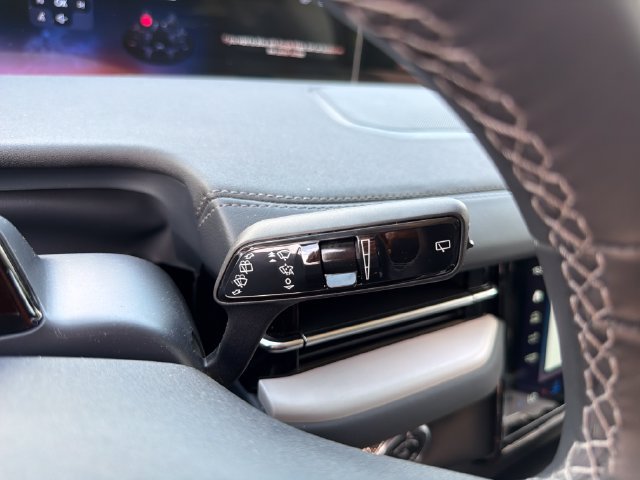 New 2026 Lincoln Navigator Reserve AWD/4WD image 27