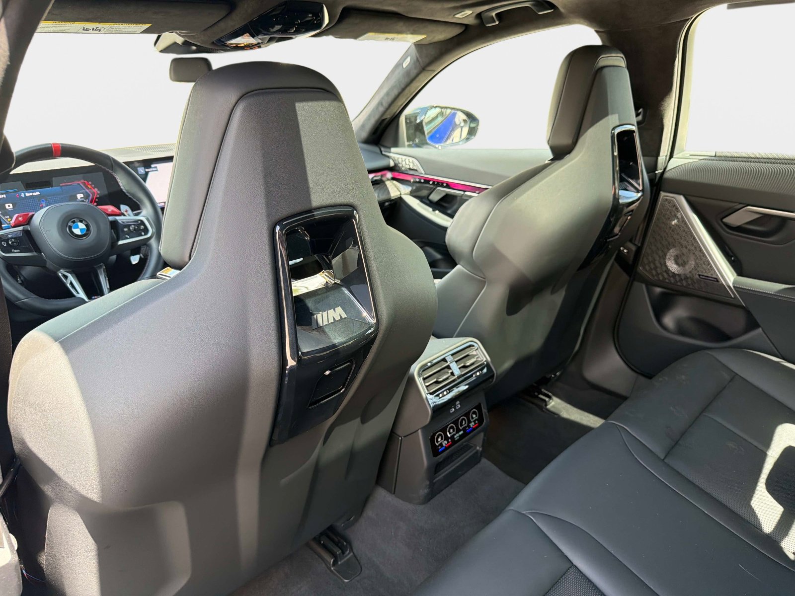 Used 2025 BMW M5 image 33