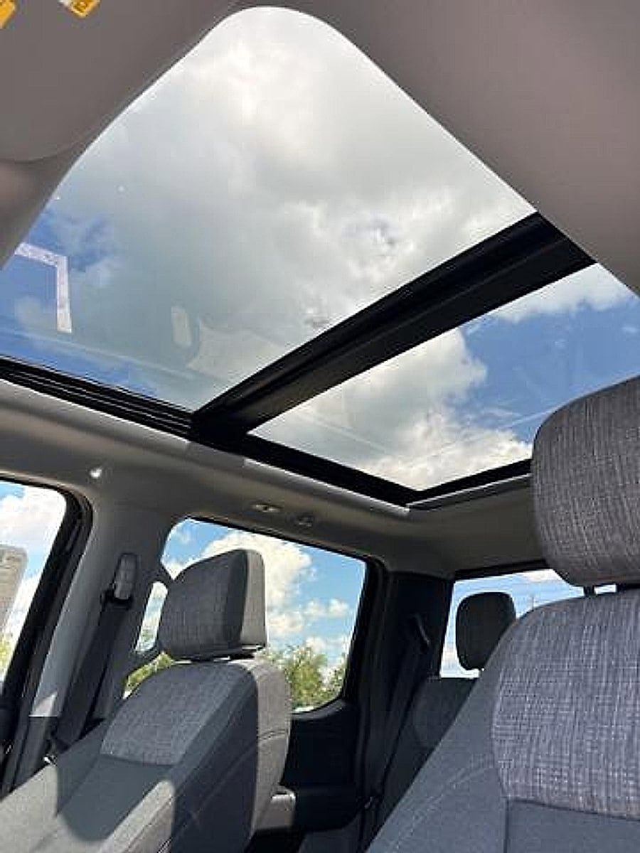 New 2025 Ford F250 XLT w/ Black Appearance Package AWD/4WD image 19