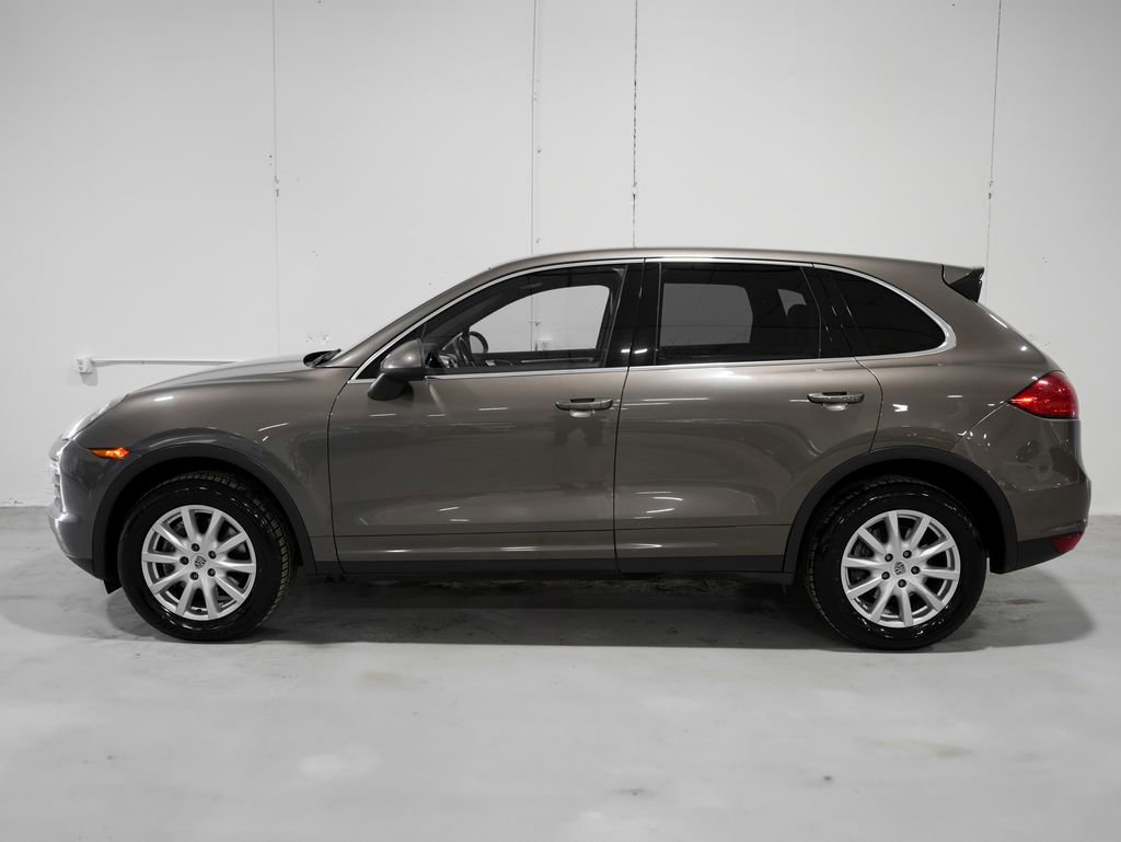 Used 2012 Porsche Cayenne image 2