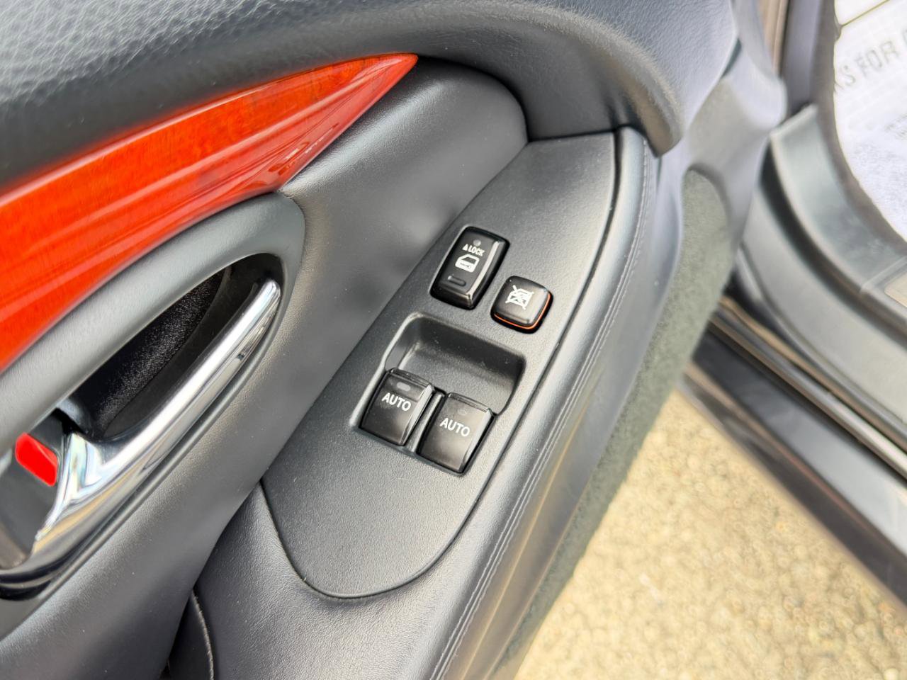 Used 2006 Lexus SC 430 Convertible image 32