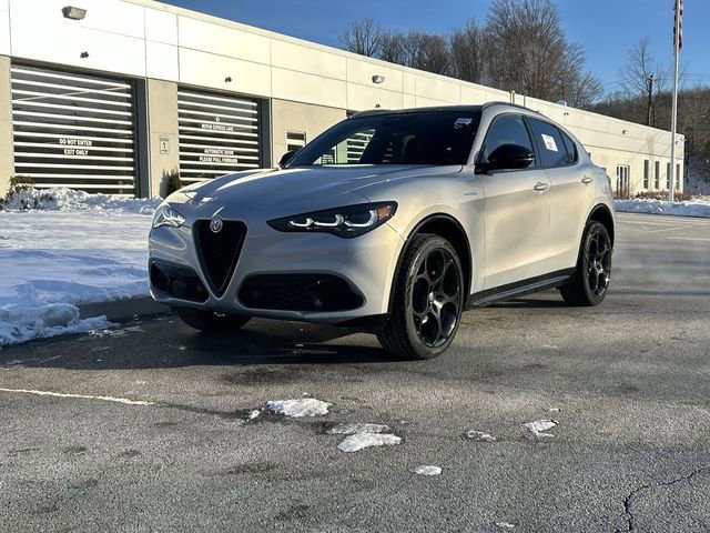 New 2026 Alfa Romeo Stelvio Sprint