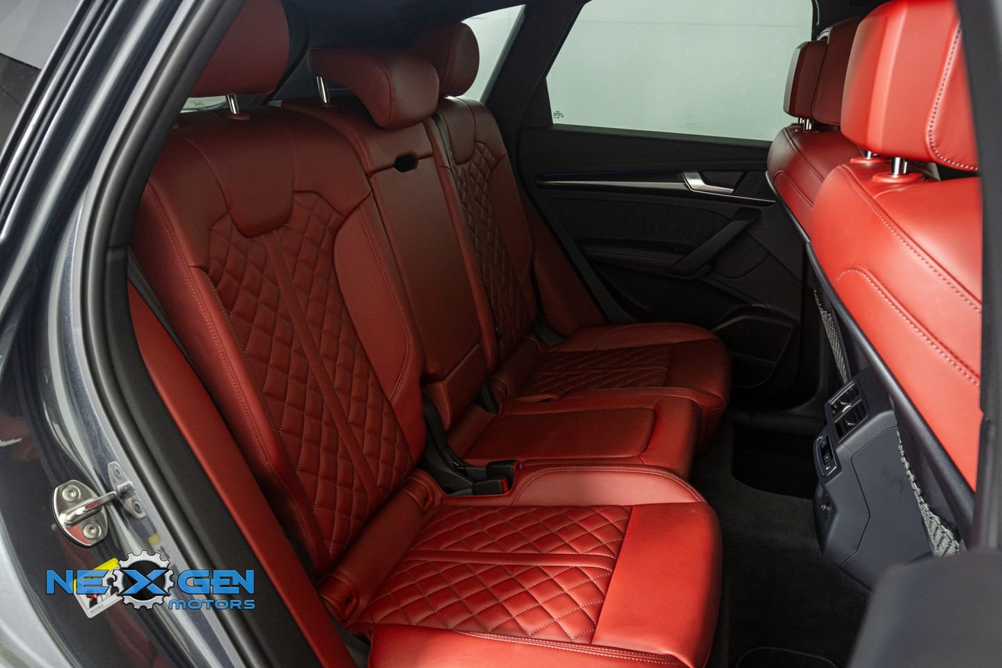 Used 2024 Audi SQ5 Prestige image 36