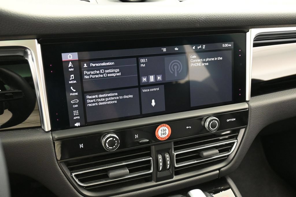 Certified 2023 Porsche Macan Turbo AWD/4WD image 20