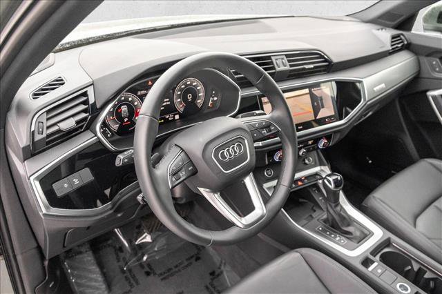 Certified 2025 Audi Q3 2.0T Premium Plus w/ Premium Plus Package image 10