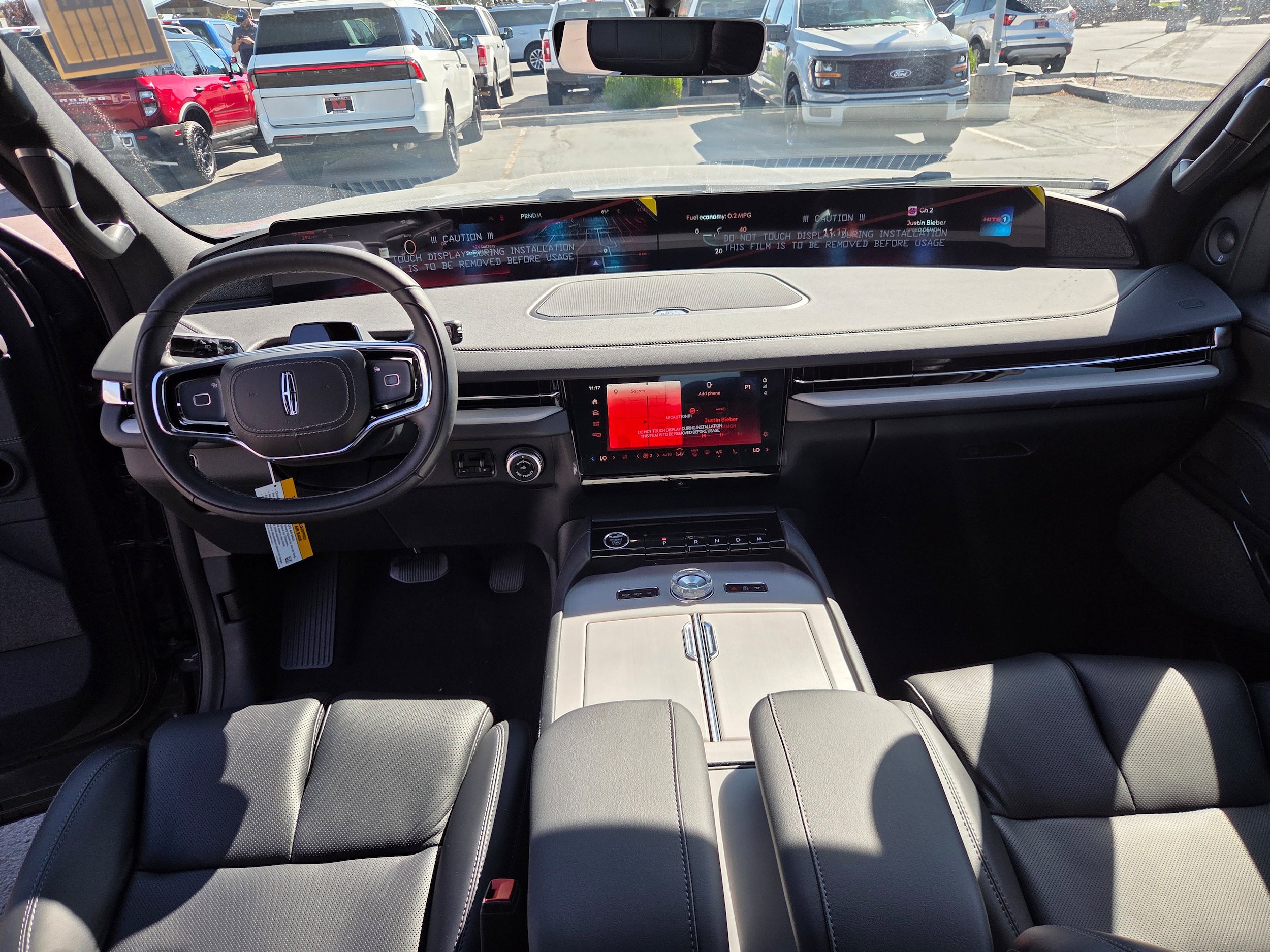 New 2026 Lincoln Navigator L Reserve w/ Jet Appearance Package AWD/4WD image 13