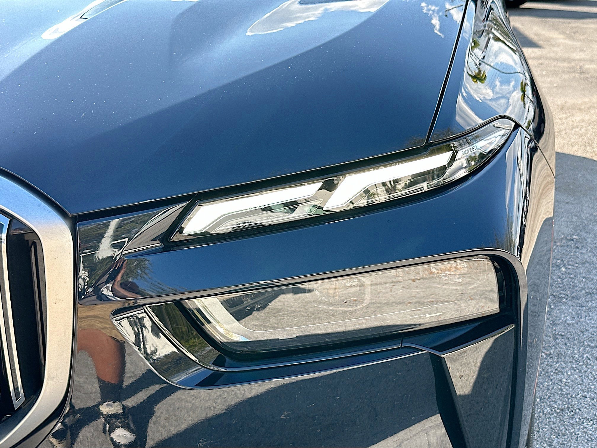 Certified 2023 BMW X7 xDrive40i w/ Executive Package image 32