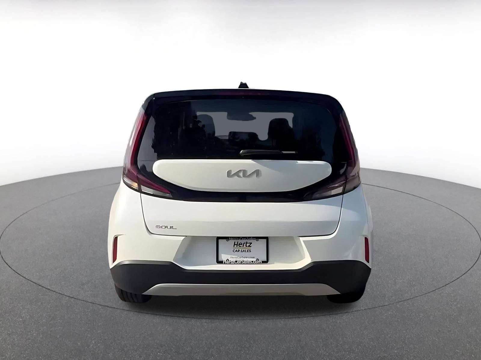 Used 2025 Kia Soul LX w/ LX Technology Package FWD image 12
