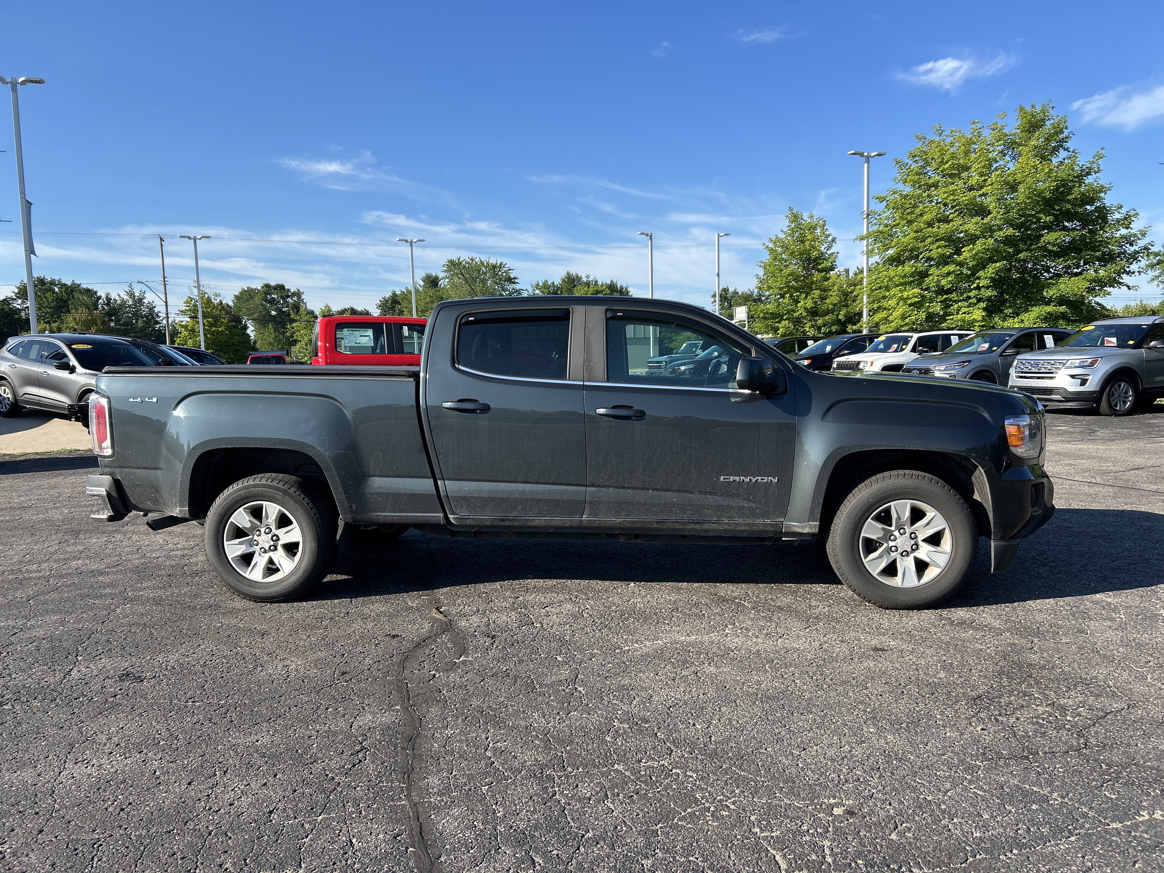 Used 2018 GMC Canyon SLE w/ SLE Convenience Package AWD/4WD image 3