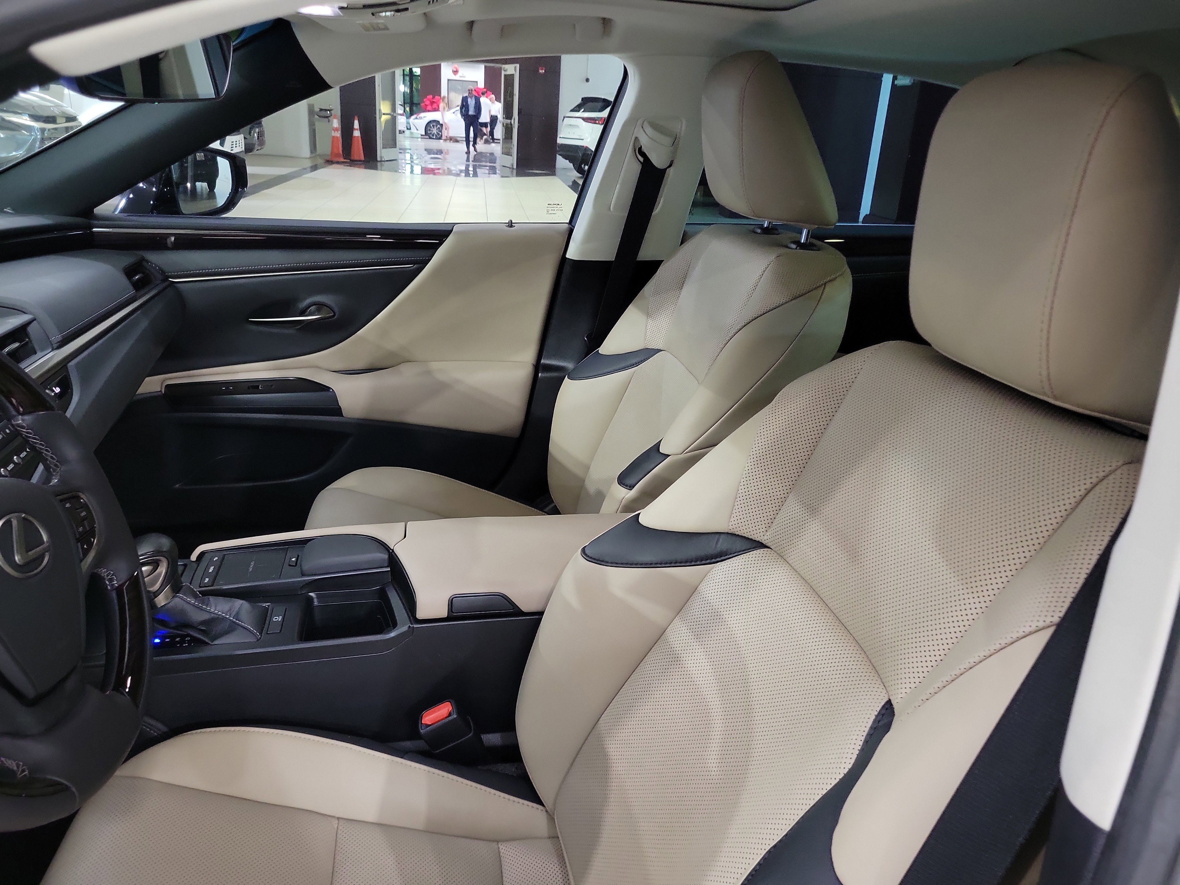 Used 2021 Lexus ES 350 w/ Premium Package image 10